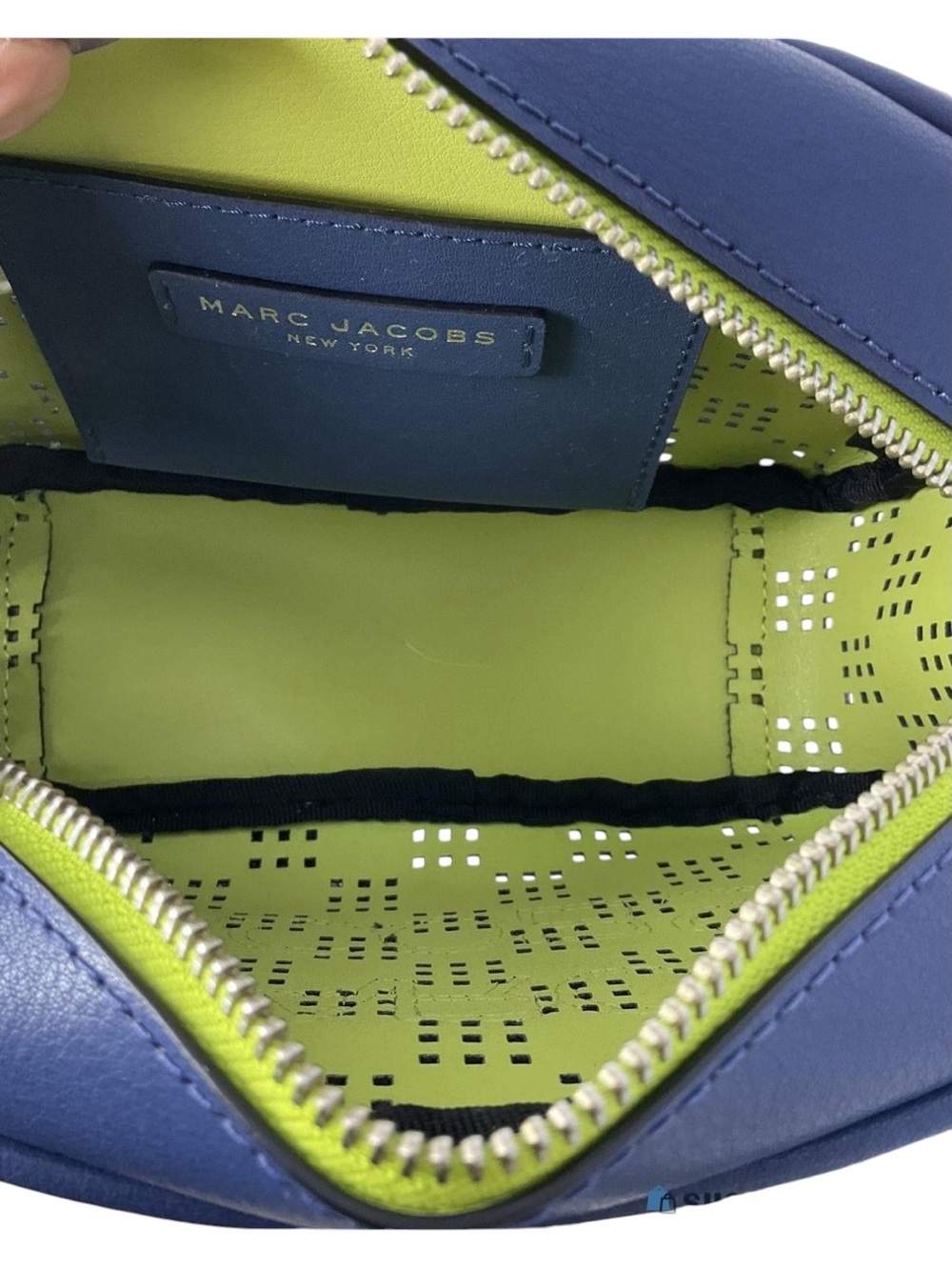 Marc Jacobs Flash Perforated Leather Camera Crossbody Bag Navy Blue - Picture 8 of 12